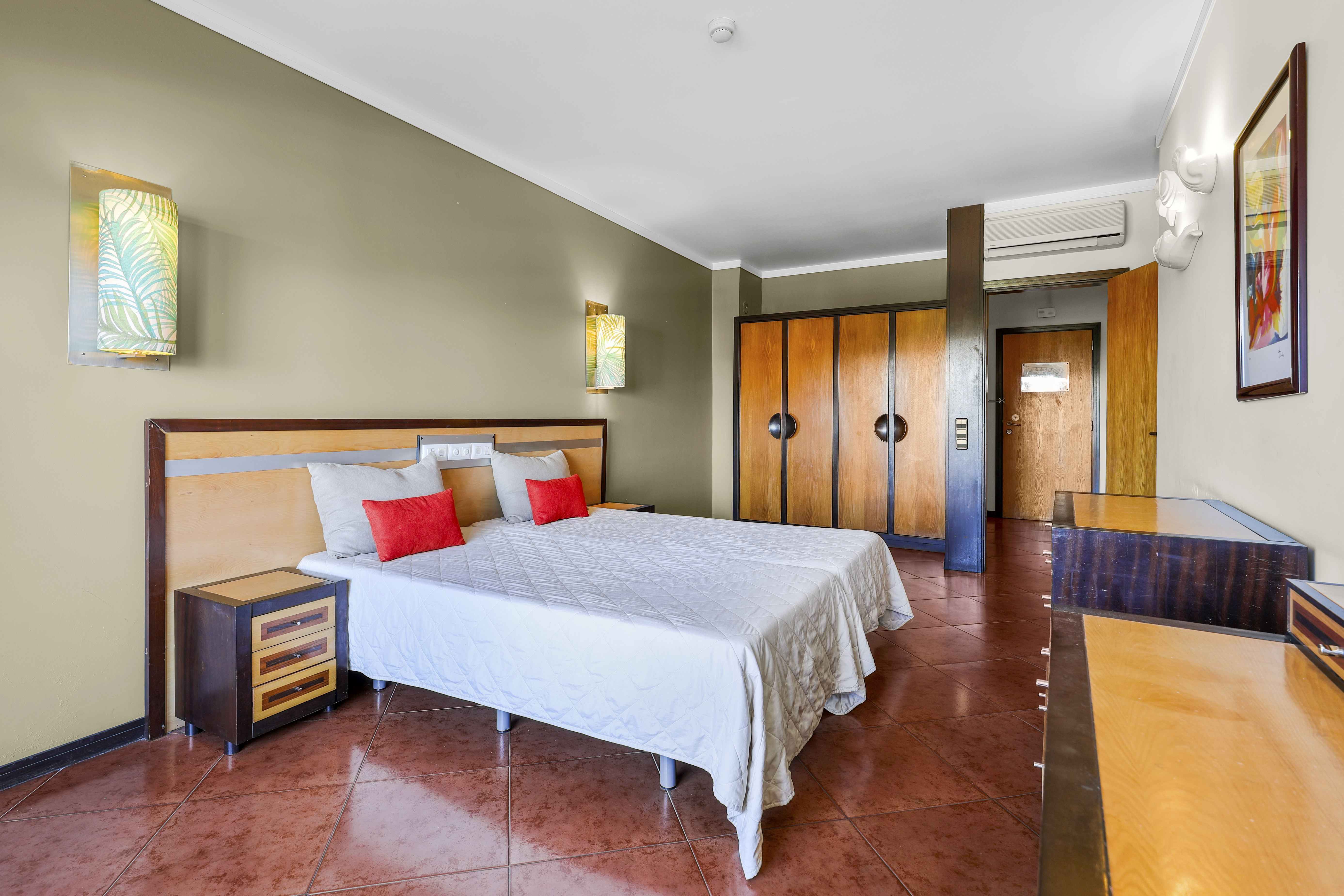2 Bedrooms, Apartment, Avenue View