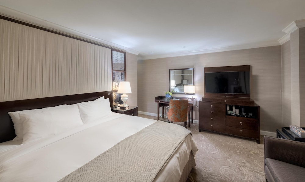 EXECUTIVE, KING BED