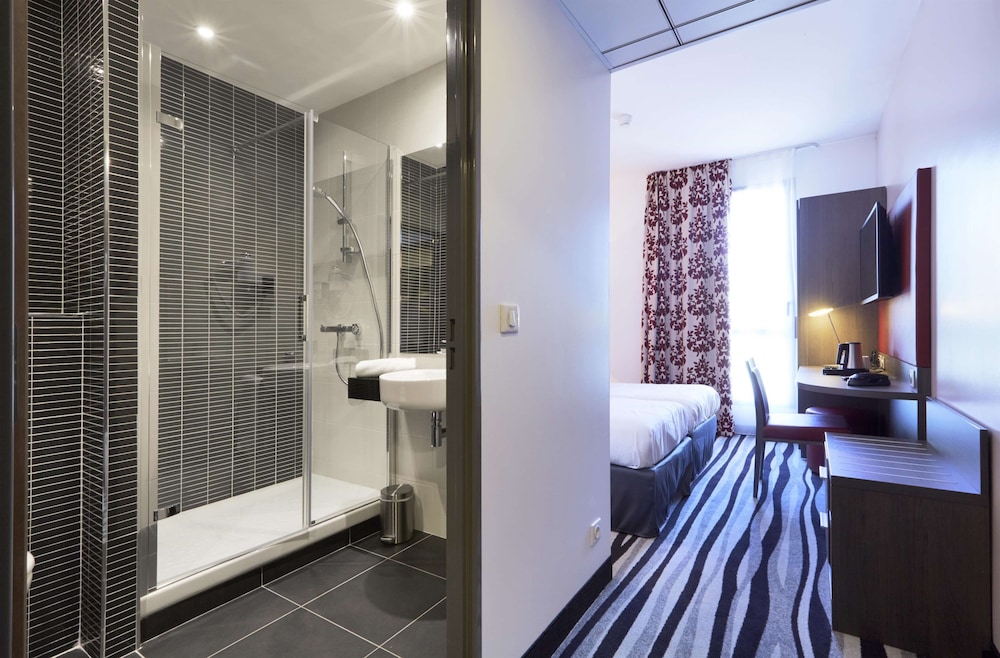 Hotel Kyriad Saint Quentin En Yvelines - Montigny 56/58