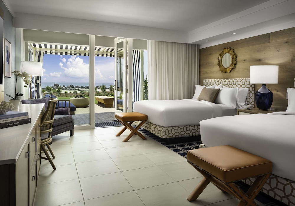 Ocean, Club, Cabana, 2 Queen Beds, Beach Front, Terrace, Accessible