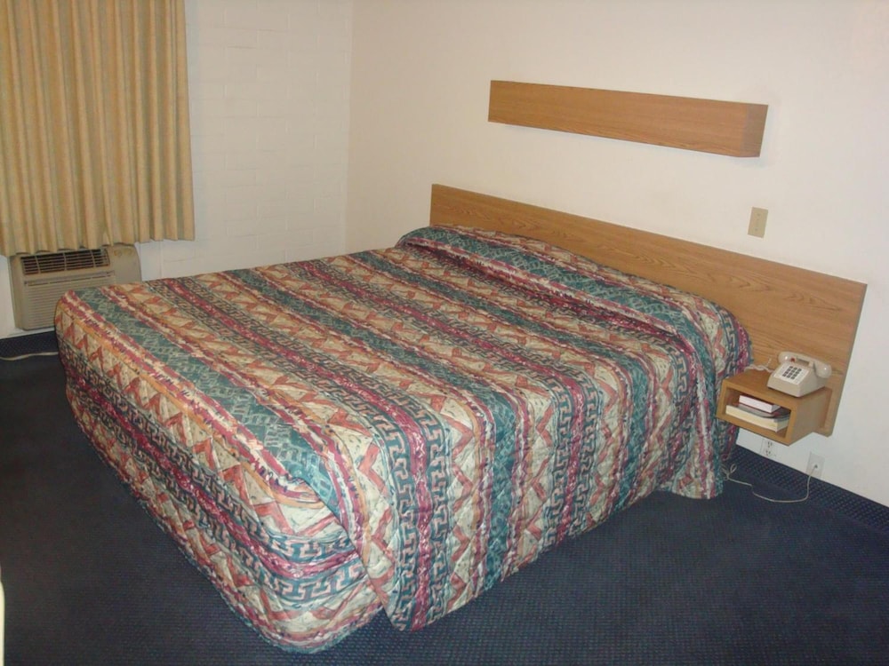 Travelers Inn by Hotel O Lake Havasu City 7/36