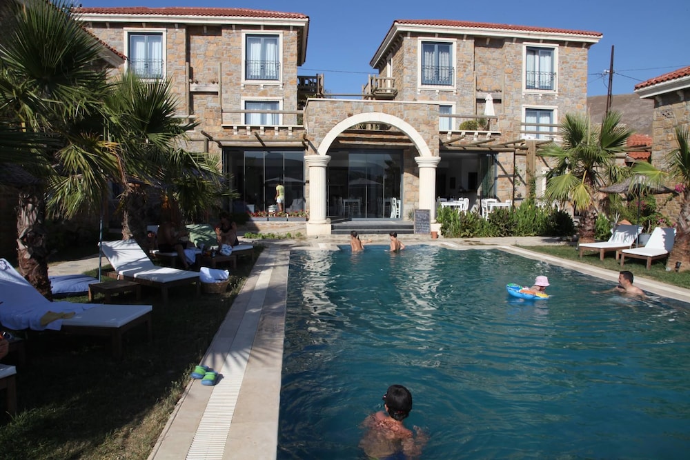 Anemos Hotel 38/46