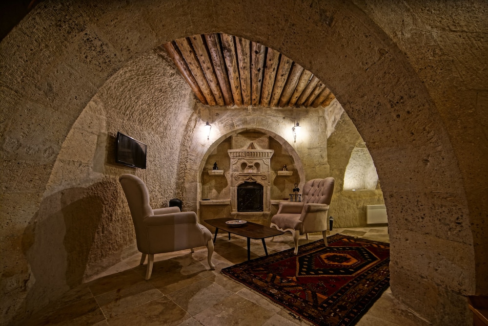 Apex Cave Hotel 42/61