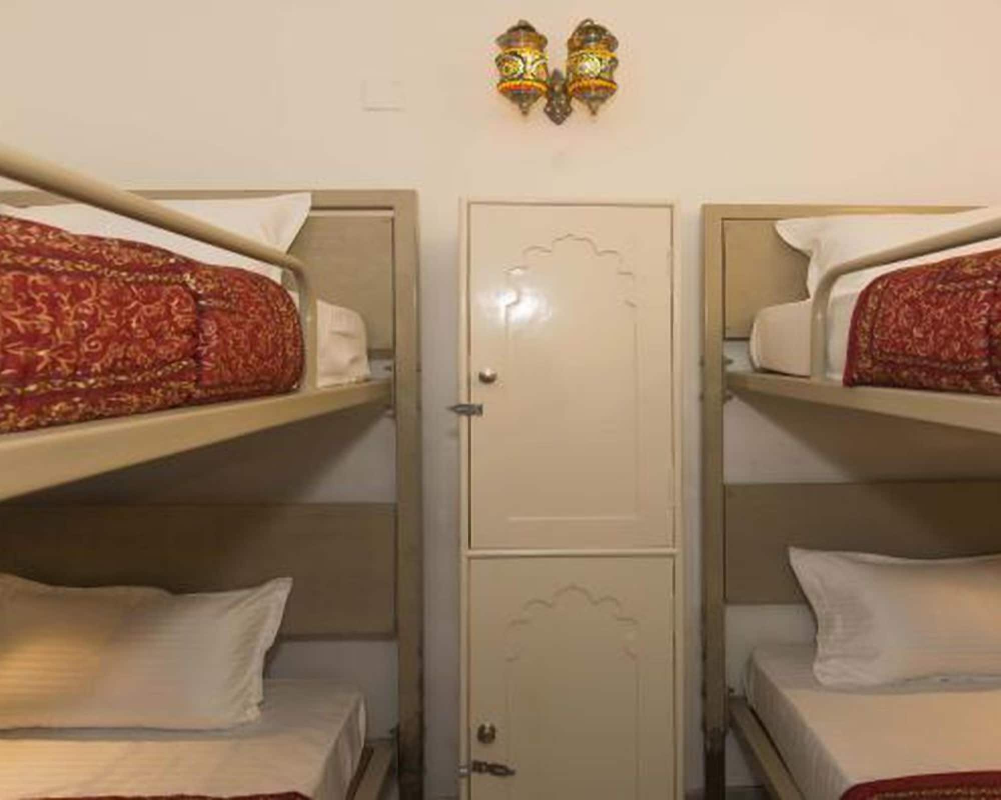 MIXED DORM, STANDARD