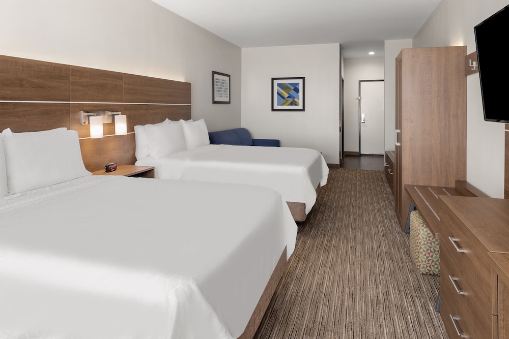 Holiday Inn Express Suites Graham 11/50