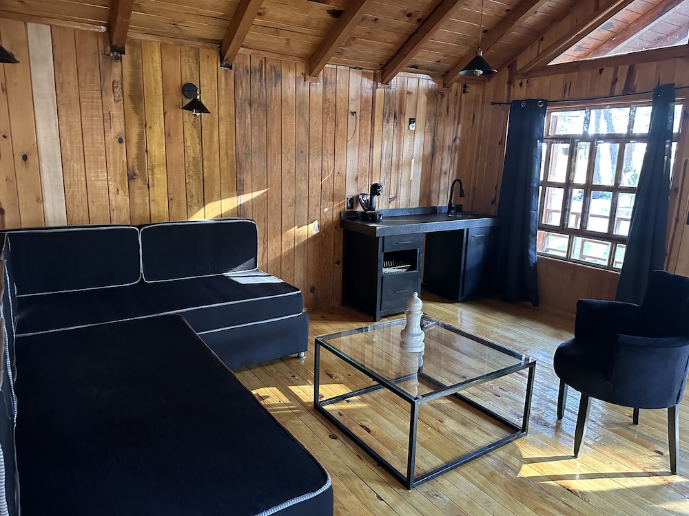 PINE TREE Hotel Boutique and Cabanas 37/56