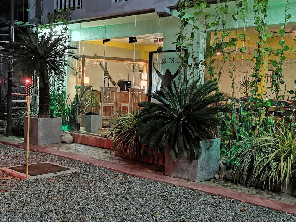 This Is It Guest House And Restaurant 43/50