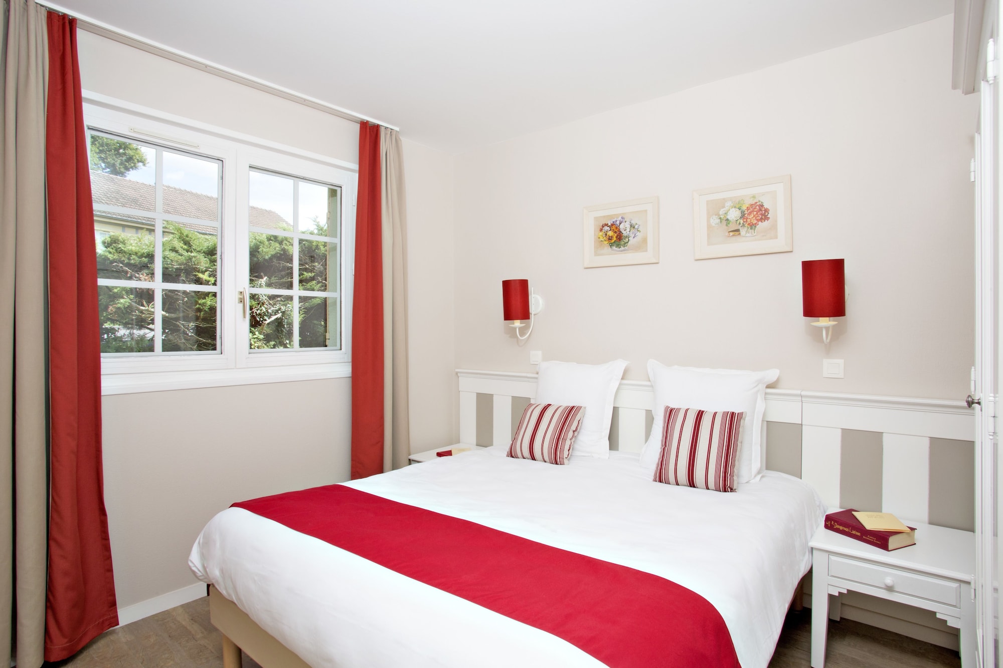 2 Bedrooms, Duplex, Story, House, Single, Twin Beds, Sofa, Terrace or Story