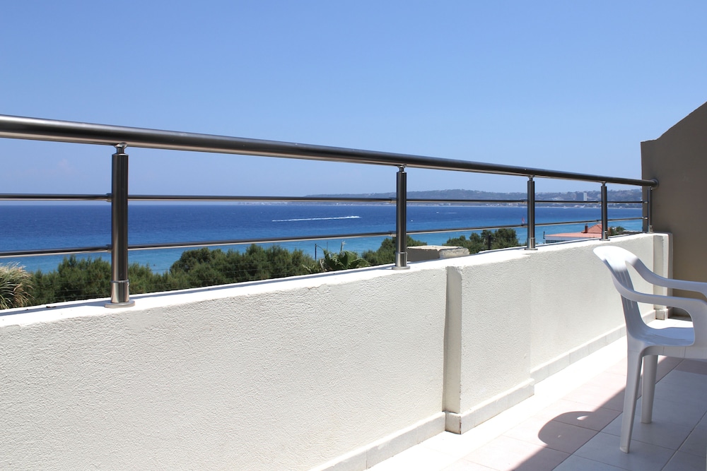 Sea Melody Beach Hotel And Apartments 12/35