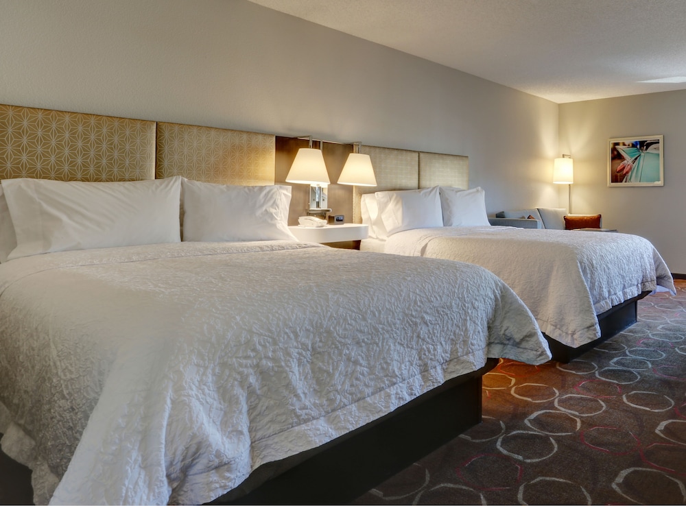 Hampton Inn Tropicana 19/30