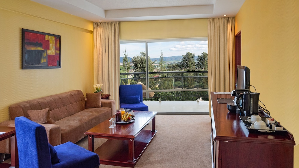 Hotel Des Mille Collines 34/55