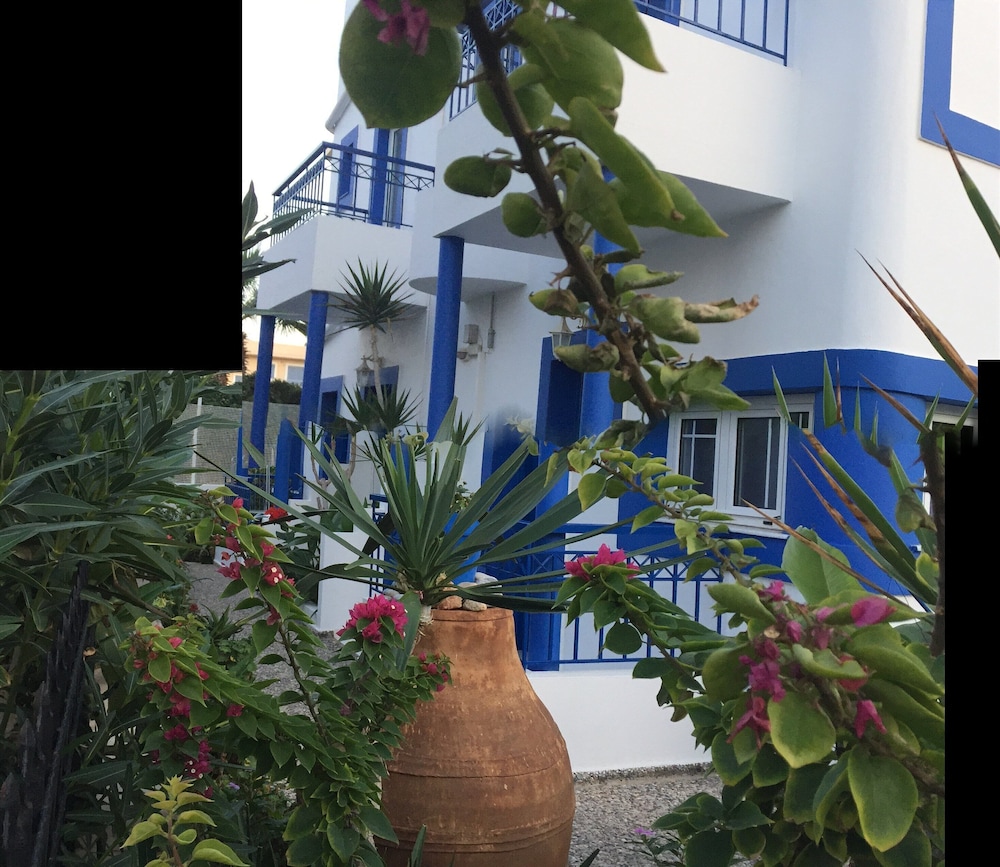 Psaras Apartments 3/70