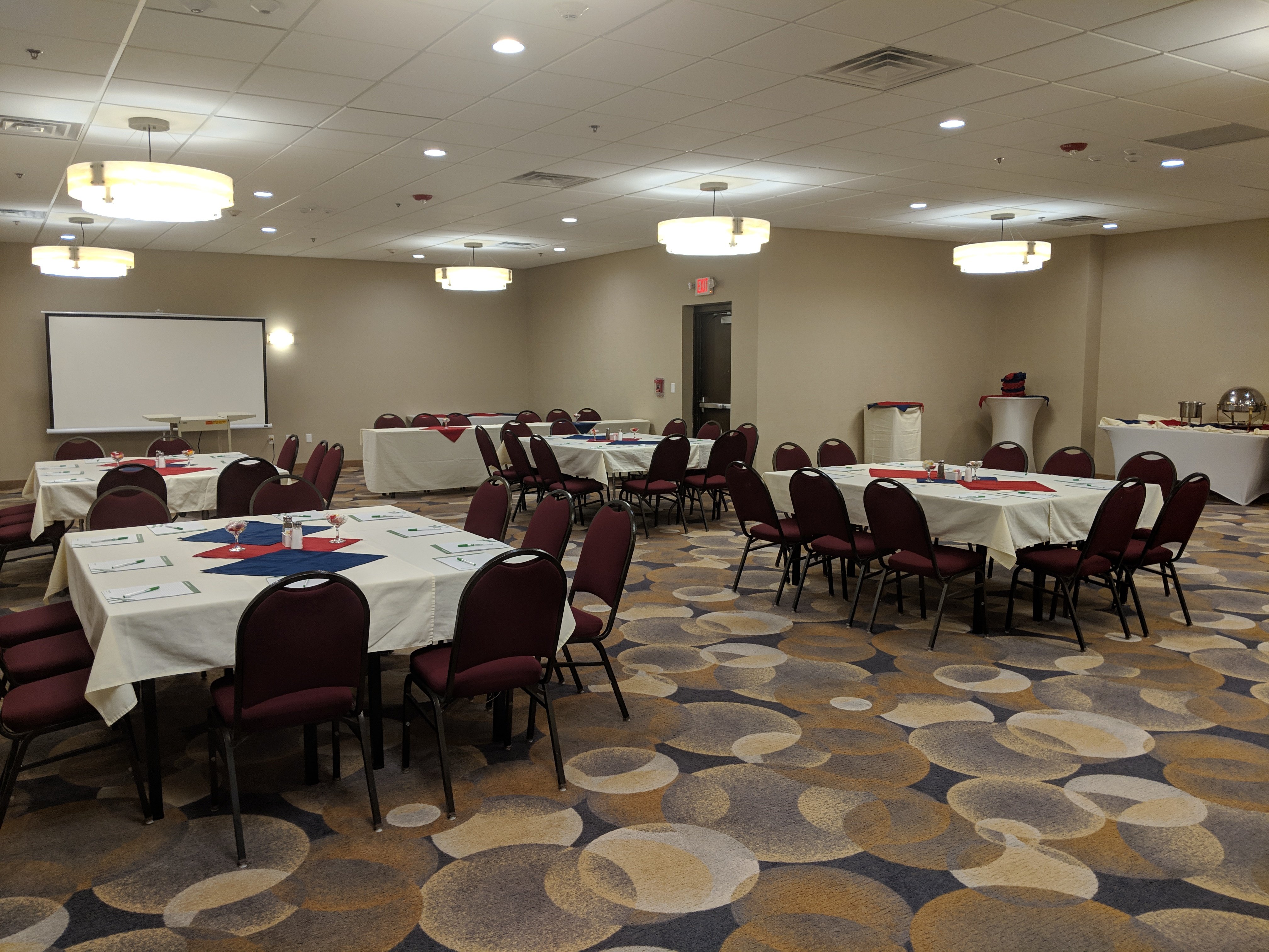 Holiday Inn CHAMPAIGN 19/25