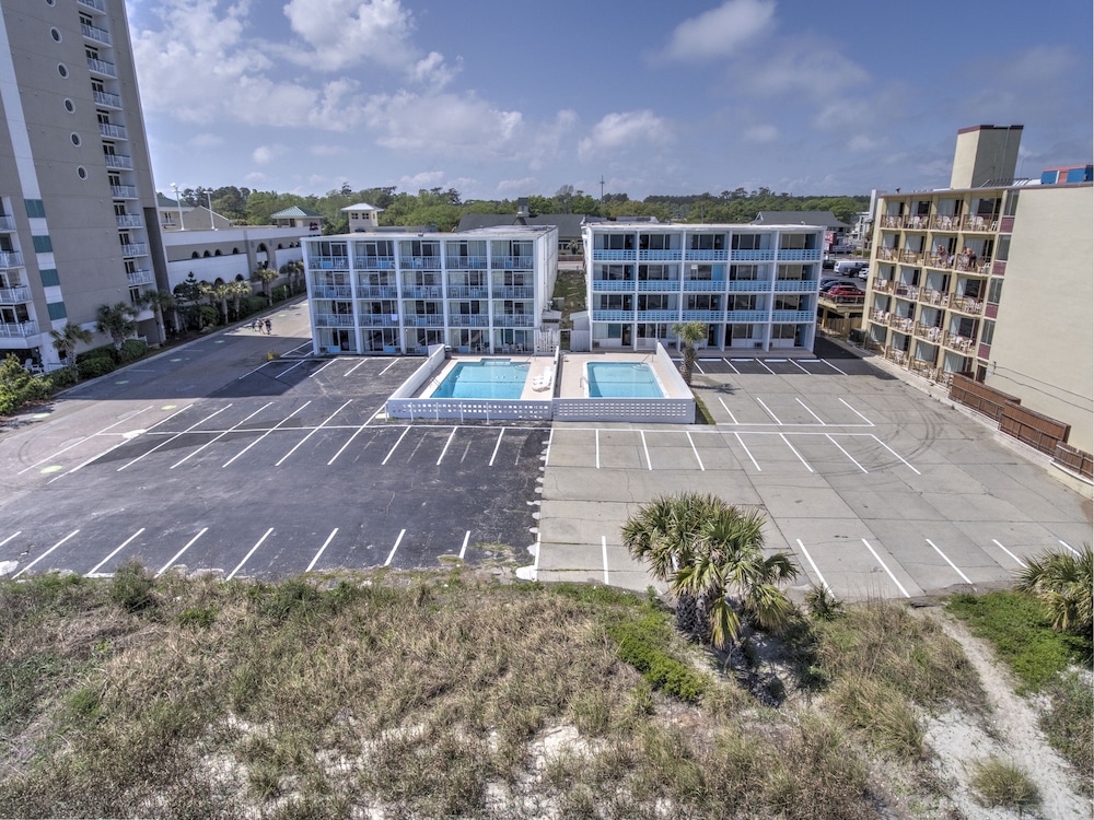 Oceanfront Twilight Surf Hotel 15/23