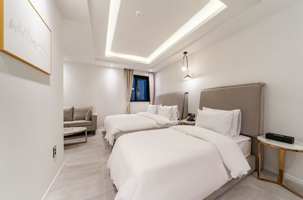 Ava Hotel Songjeong 9/37