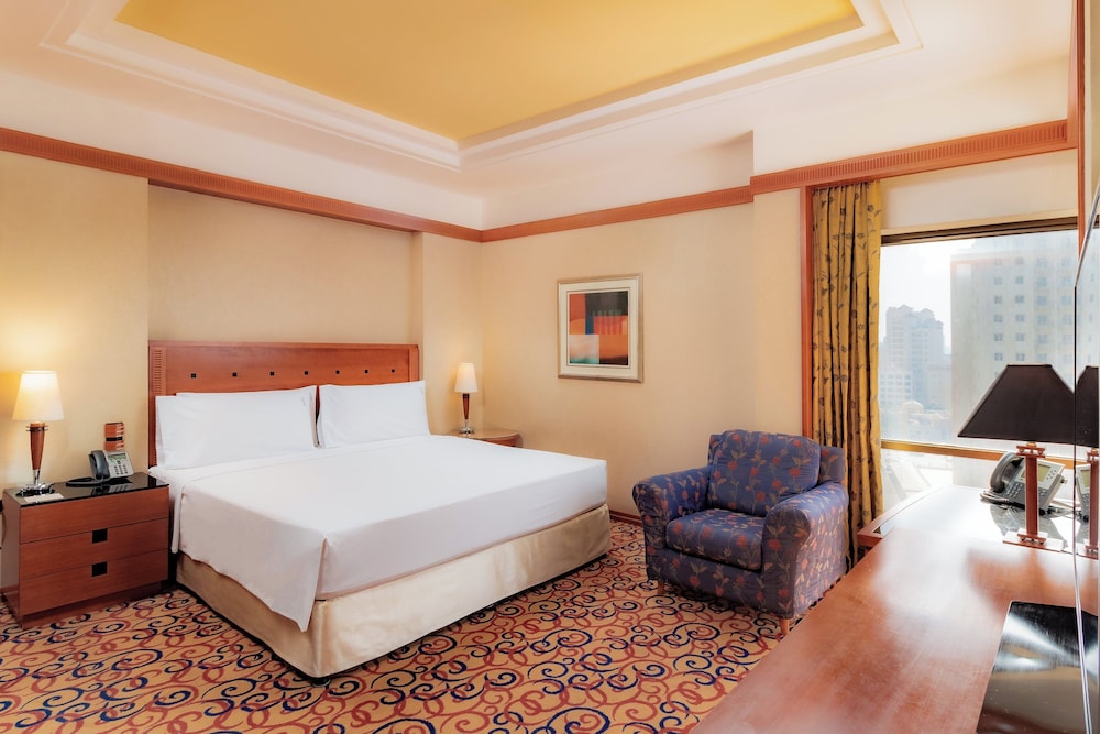 غرفة قياسية بسرير كوين، Holiday Inn Kuwait 5/10