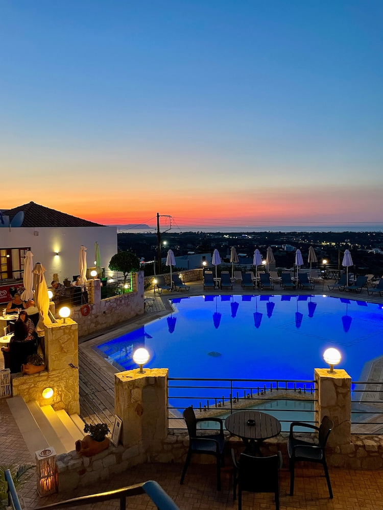Amazones Village Suites 44/50