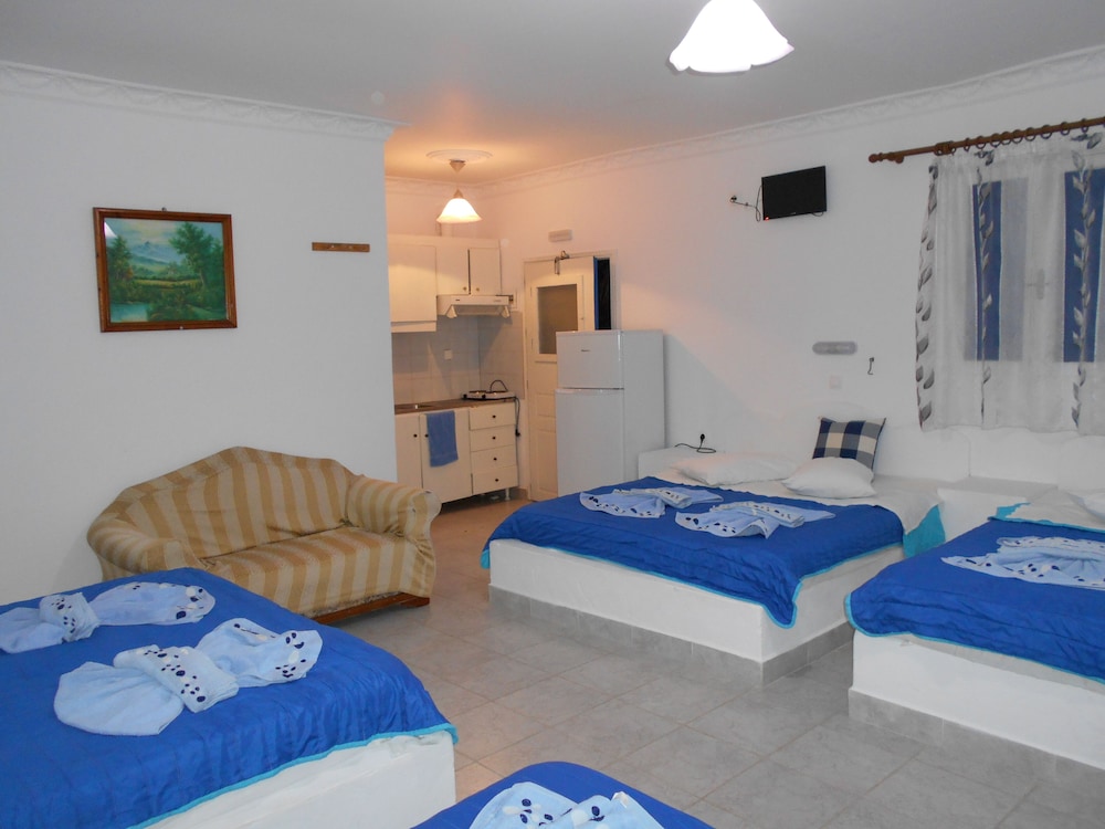 1 BEDROOM, SUPERIOR, STUDIO, BALCONY, GARDEN AREA