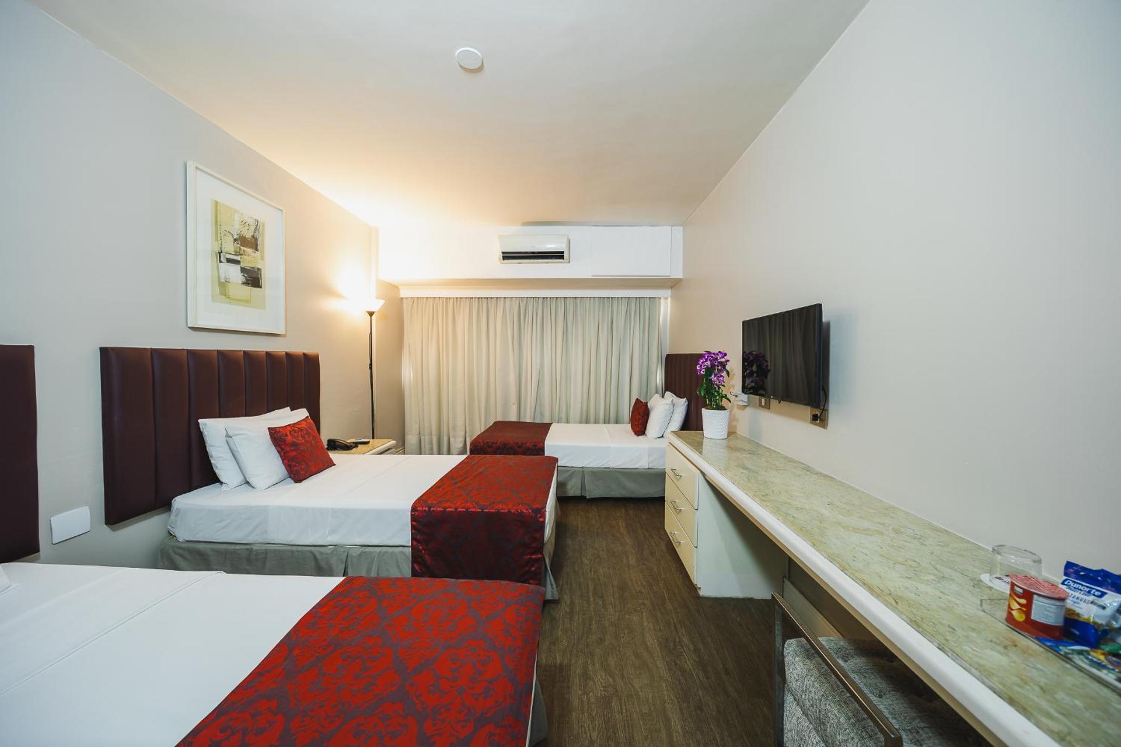 غرفة فاخرة ثلاثية بثلاثة أسرّة، Hotel Victoria Villa Curitiba By Nacional Inn 2/9