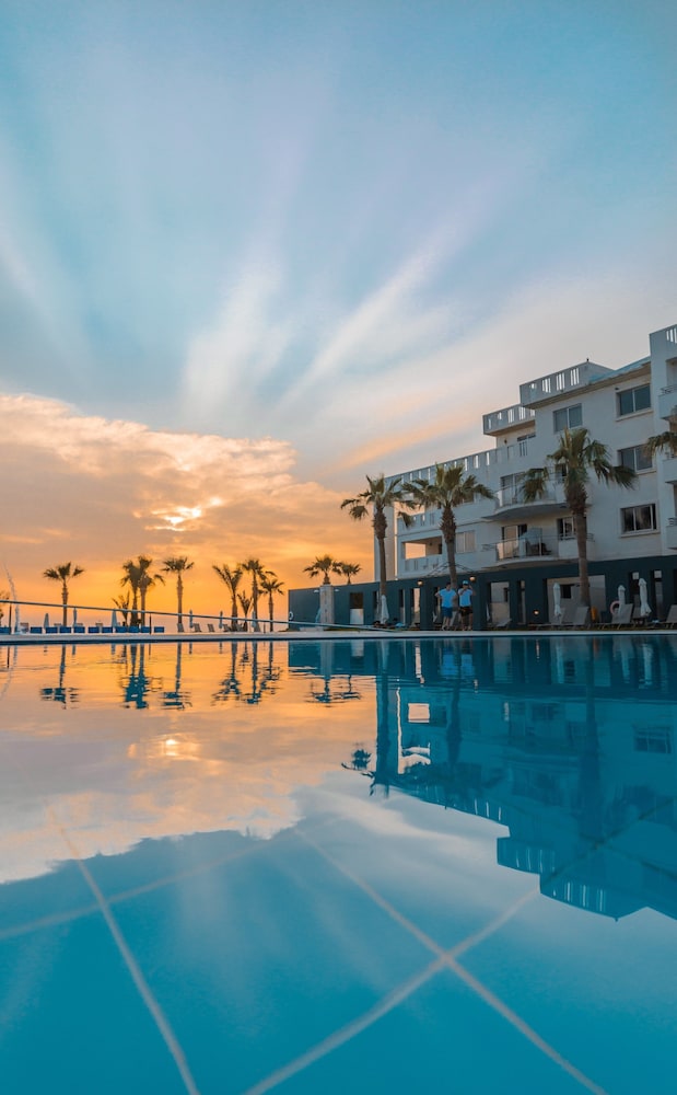 Blue Lagoon Kosher Hotel 25/50