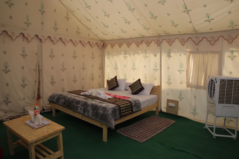 Bhati Desert Camp Sam 11/50