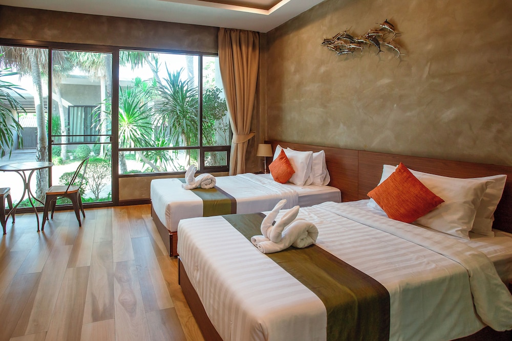 GARDEN VILLA, TWIN BEDS