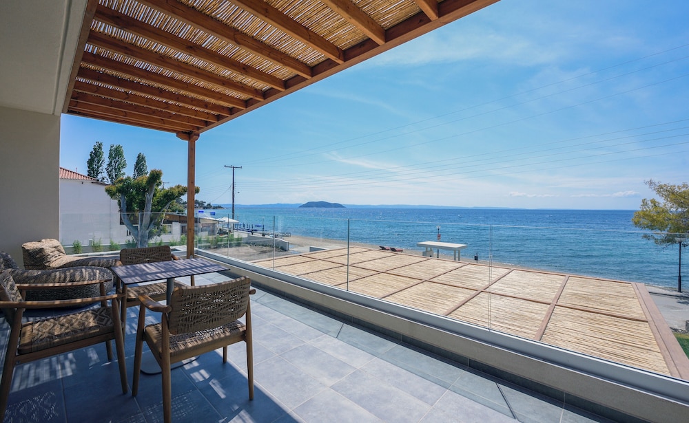 Amyntas Seafront Hotel 35/58