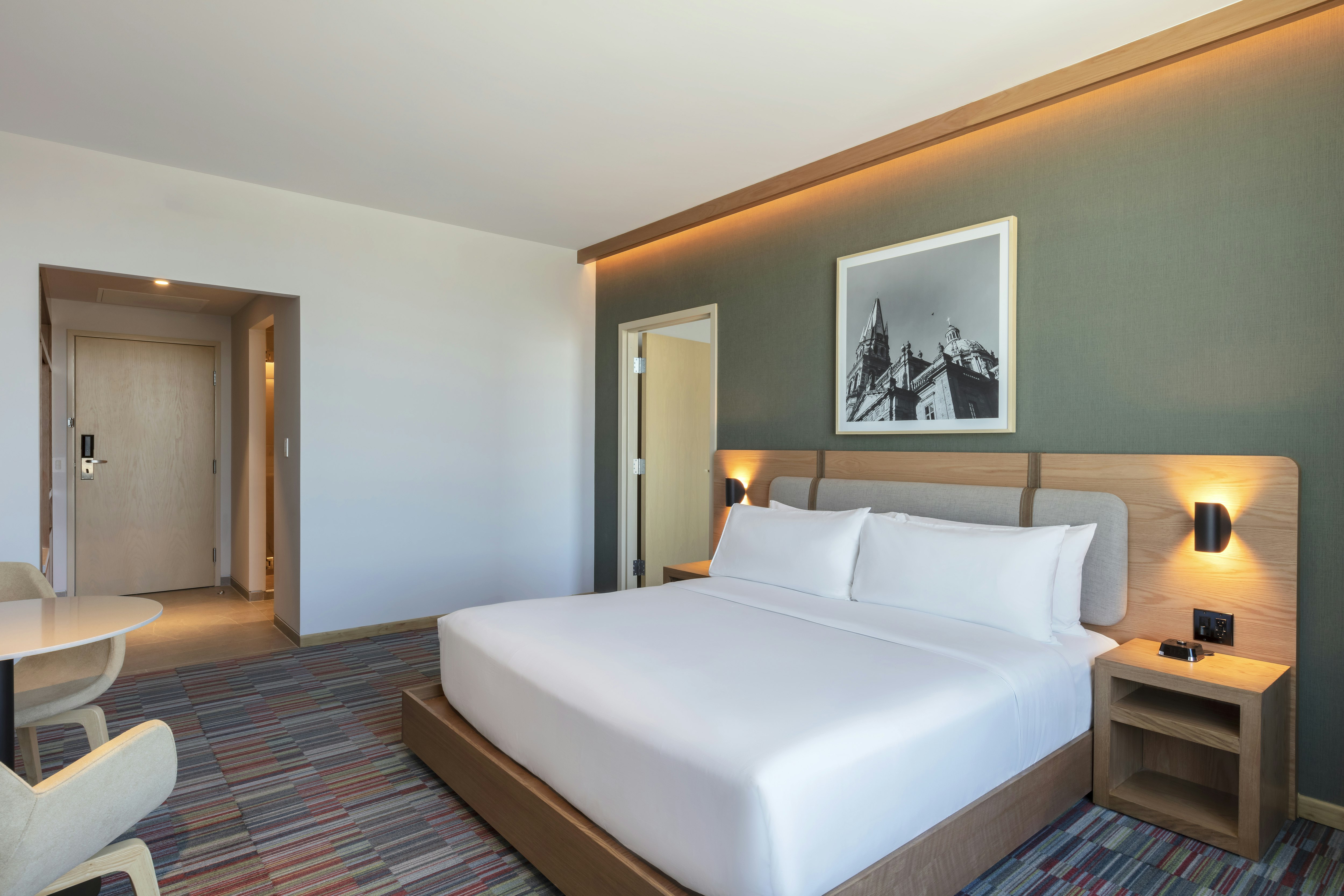 1 Bedroom, Suite, King Bed