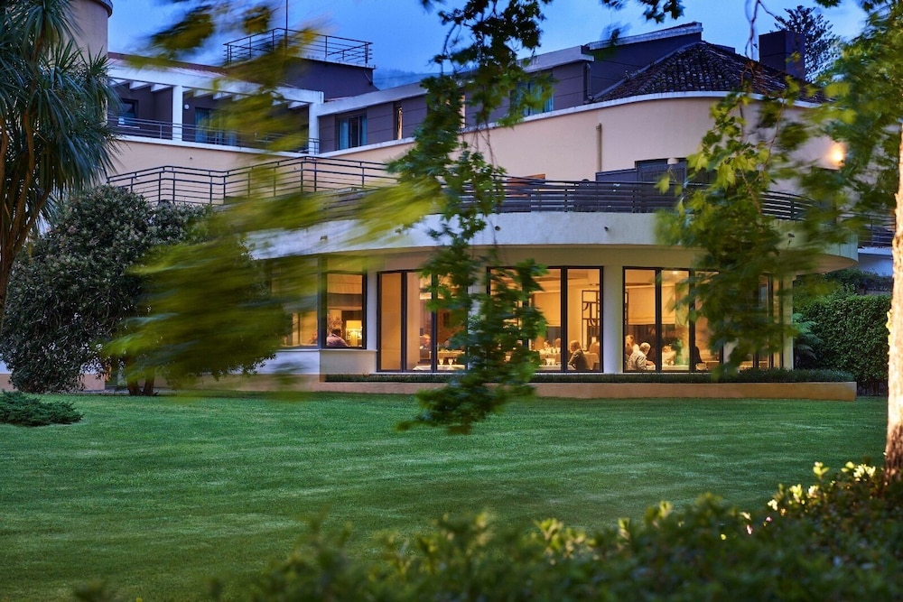 Terra Nostra Garden Hotel 82/85