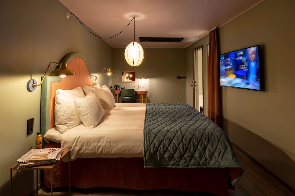 Economy, Twin Beds, No Window