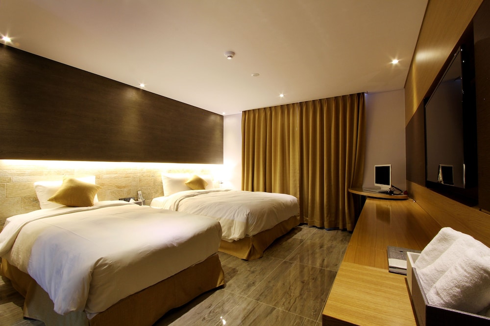 Royal Prime Hotel 13/50