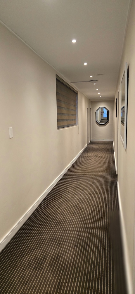 Ascot Boutique Hotel 53/55