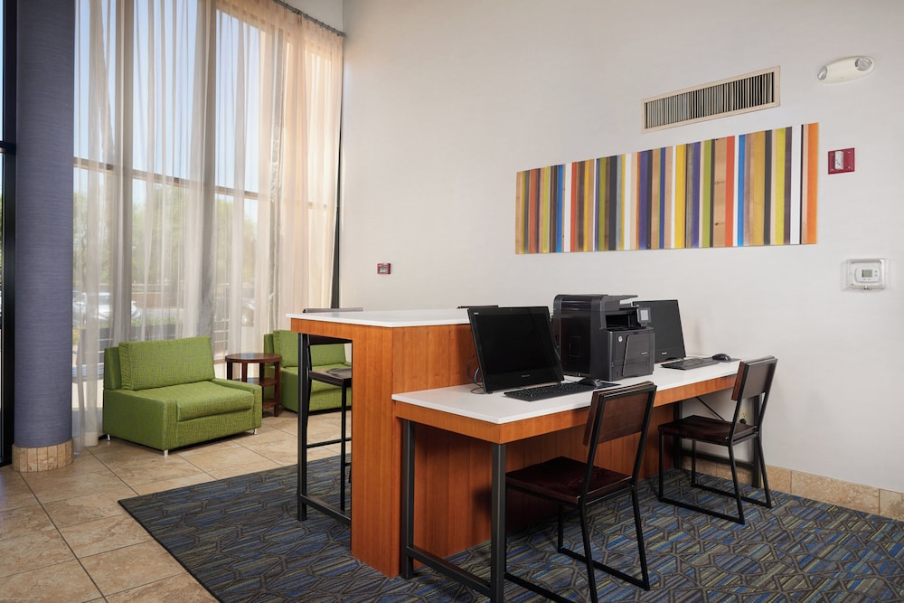 Holiday Inn Express Scottsdale North 34/40