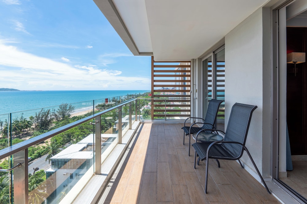 Sanya Seacube Holiday Hotel 19/49