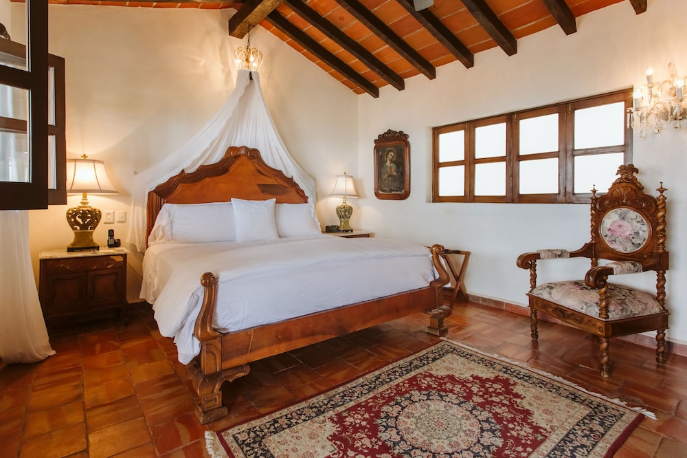 Hacienda San Angel 10/50