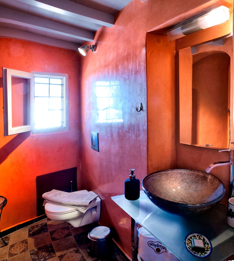 Heliophos Boutique Hotel 47/50