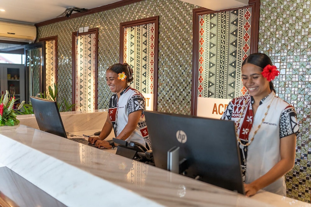 Airport Ace Hotel 11/66