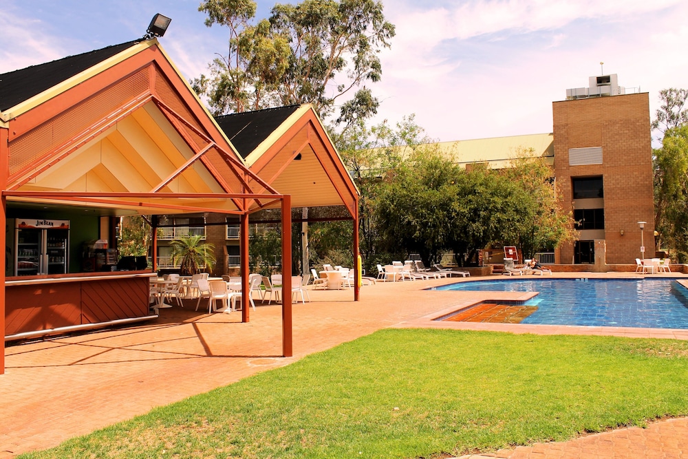 Doubletree By Hilton Alice Springs 10/79
