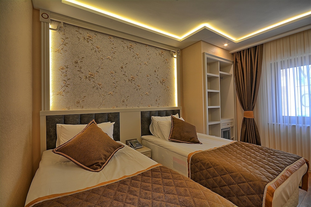 Samir Deluxe Hotel 8/31