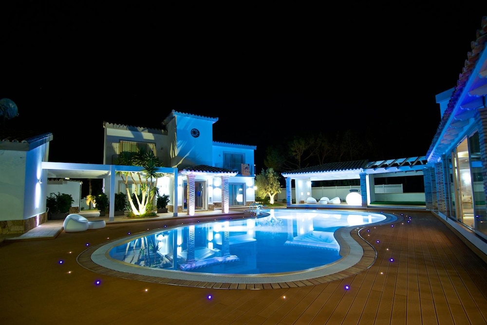Eliantos Hotel 61/62
