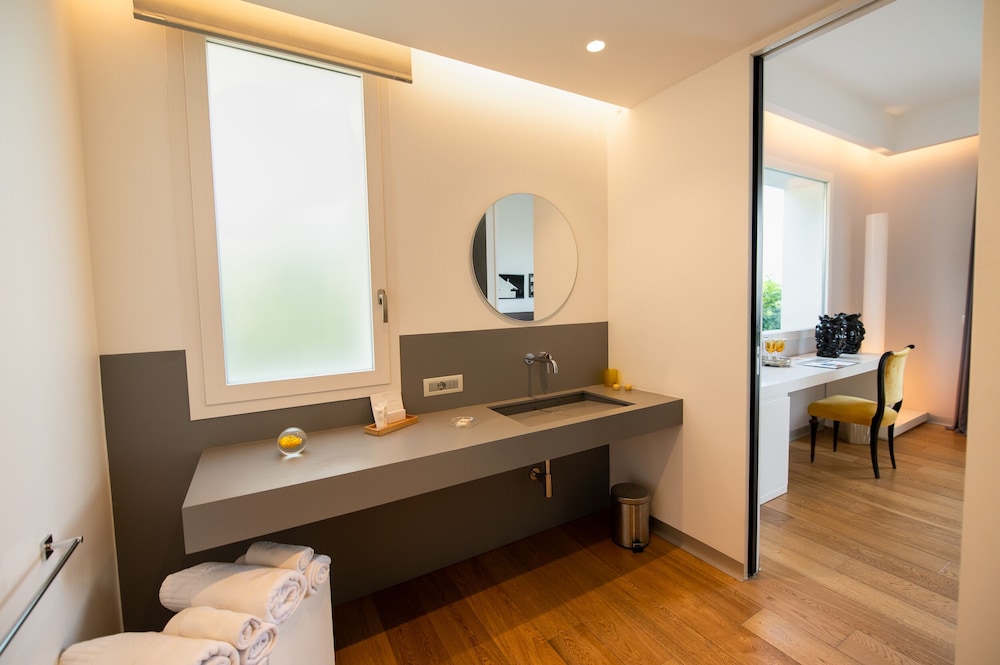 Unìco Boutique Hotel D'arte 48/50