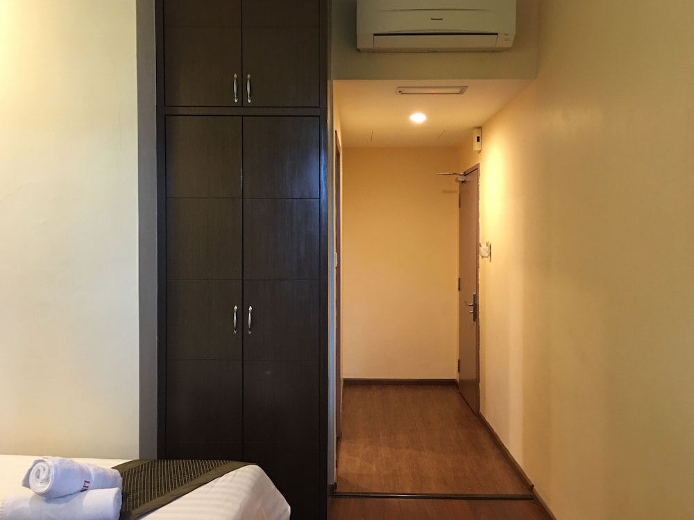 Hotel Lintas Plaza 6/39