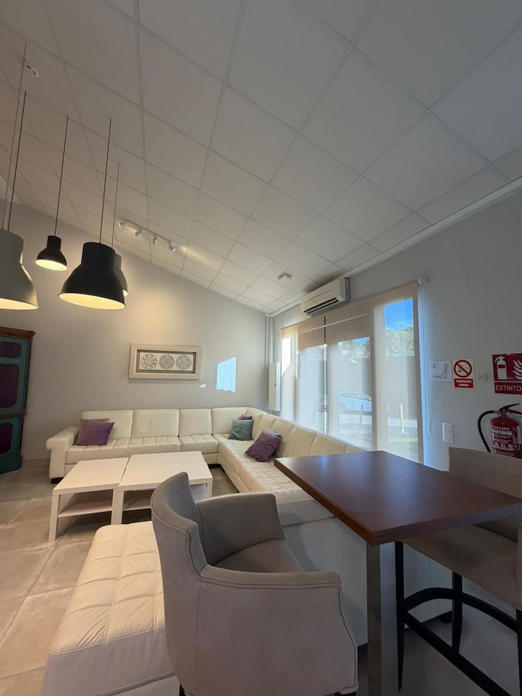 Hostal Xabina 32/50