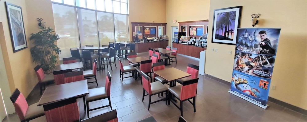 Comfort Inn & Suites Near Universal - N. Hollywood - Burbank 62/68