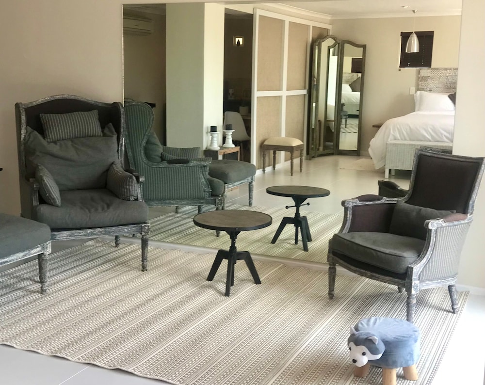 Manor On The Bay 30/50