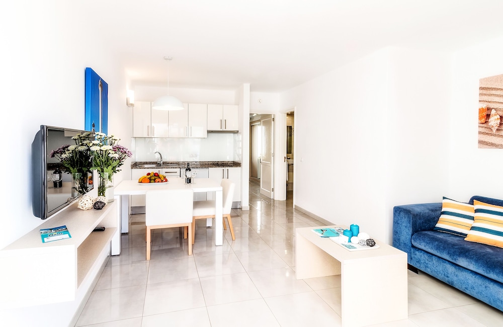 Apartamentos LIVVO Oasis 44/70