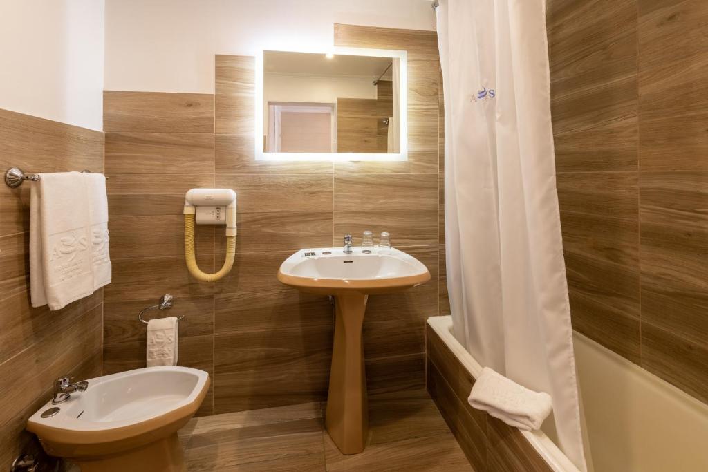 غرفة بسرير كوين، Hotel AS Sao Joao da Madeira 2/2