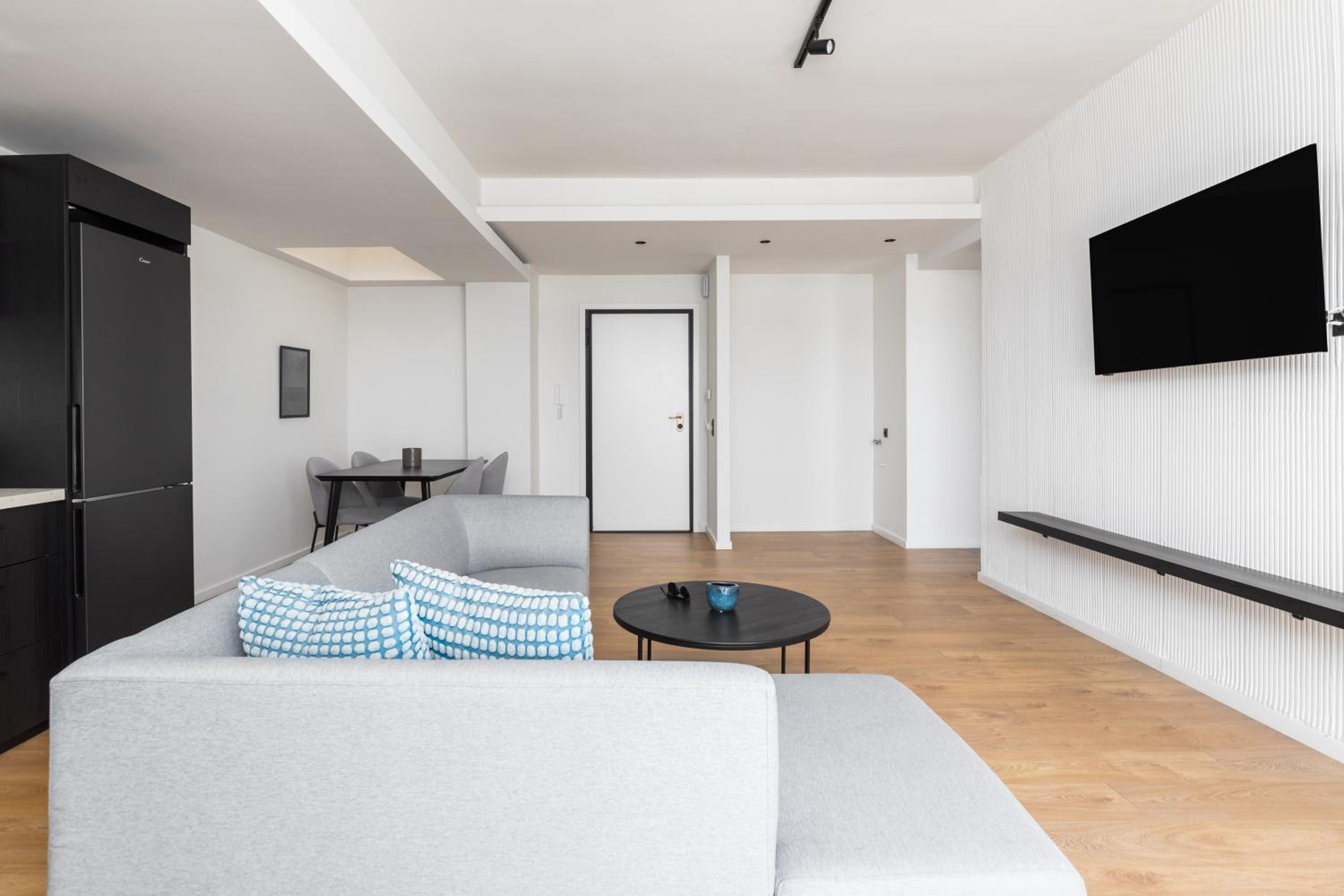 Celine: Apartments in the center 4/14