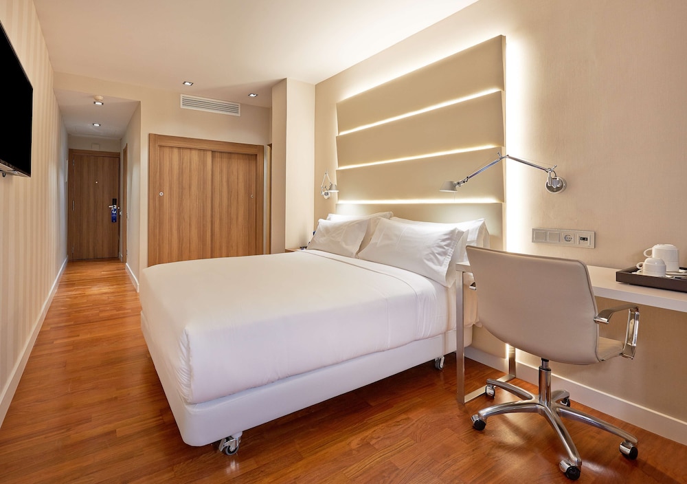 Nh Barcelona Les Corts 16/50