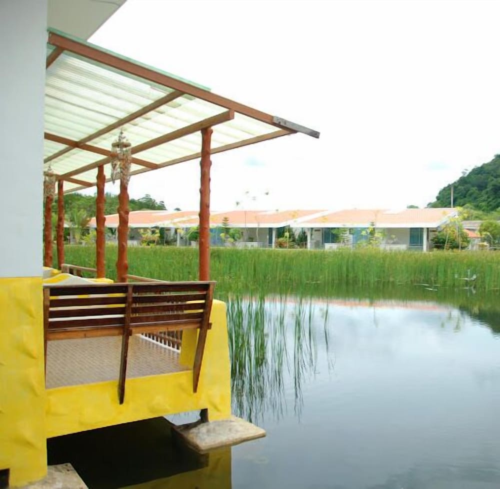 Anavilla Tangke Resort 30/40